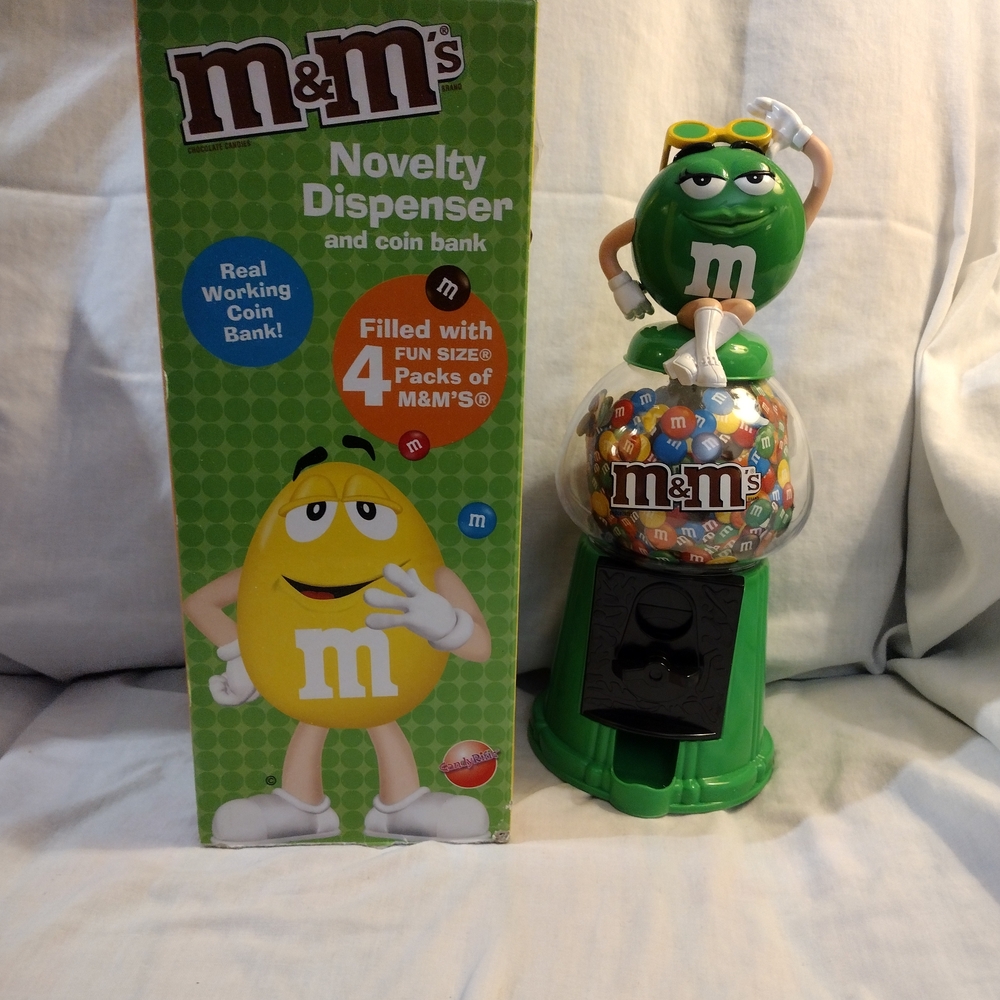 M&M's Green Candy Dispenser - Picture 12 of 12